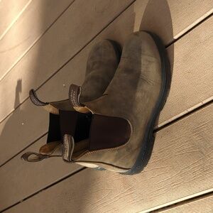 Women's 9 Brown Leather Blundstones